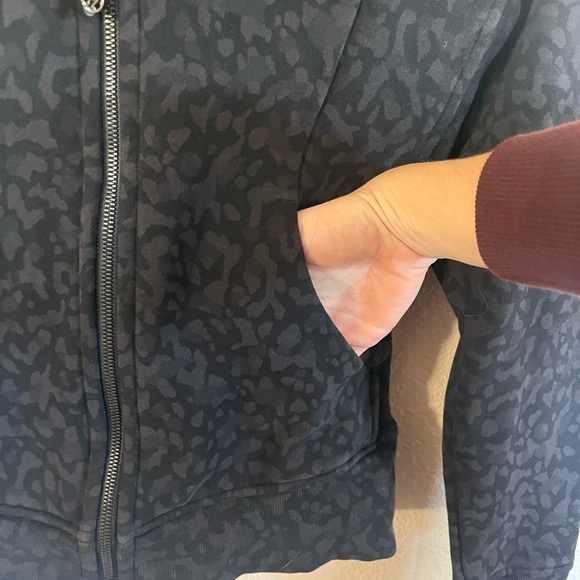 Lululemon Hooded Define Jacket - leopard print - Picture 6 of 11
